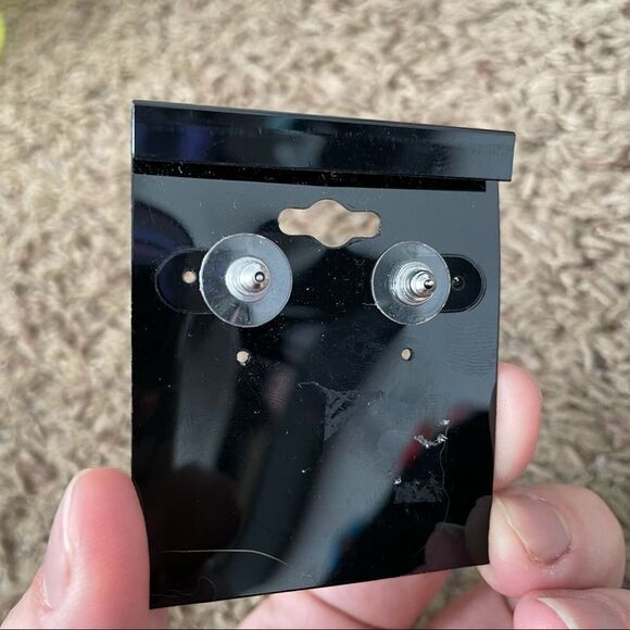 Silver & rhinestone circle stud earrings .5” - Picture 4 of 4